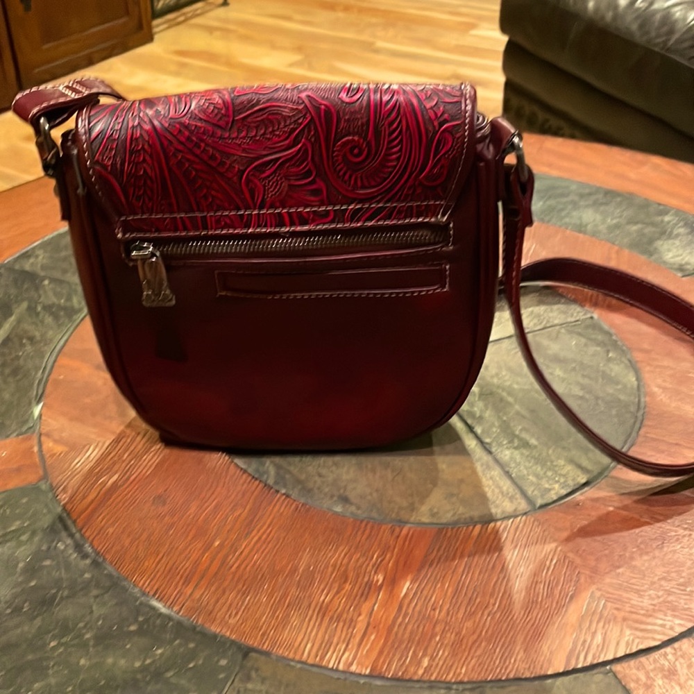 “Trinity Ranch” Crossbody Bag - Picture 5 of 9